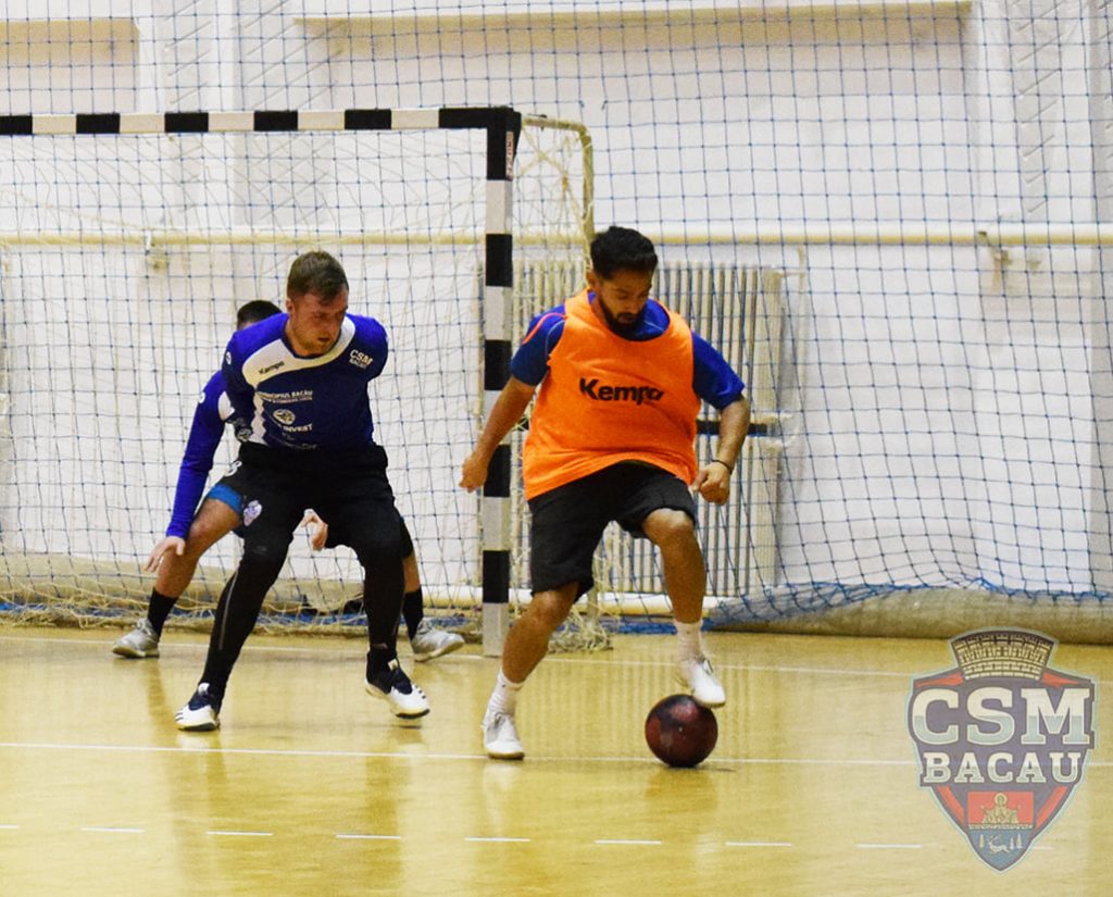 CSM Bacau - Fotbal vs Handbal
